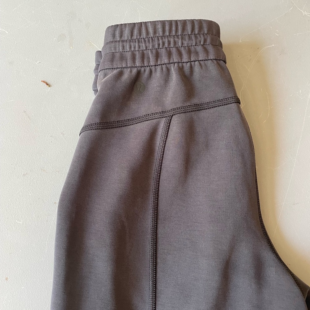 Women’s lululemon softstreme pants worn once or twice